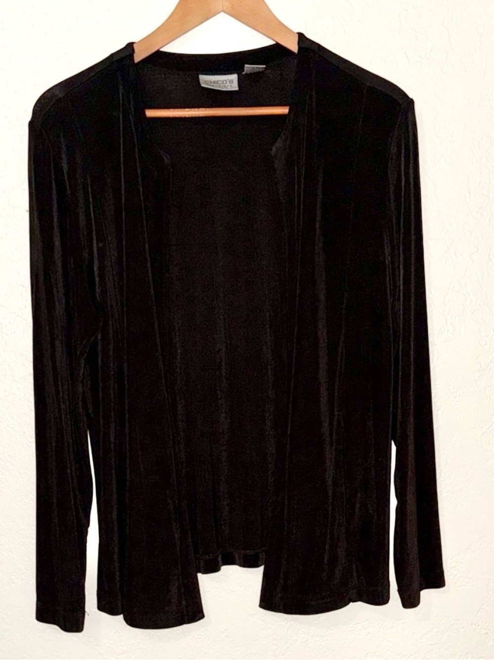 Chicos Travelers Cardigan Black Open Front Knit Pockets Size 2 L